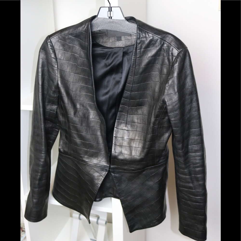 Cushnie et Ochs Black Flared Leather Jacket